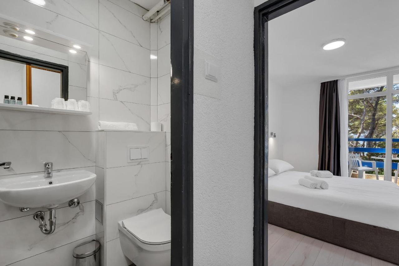 Hotel Alem Baska Voda Ngoại thất bức ảnh
